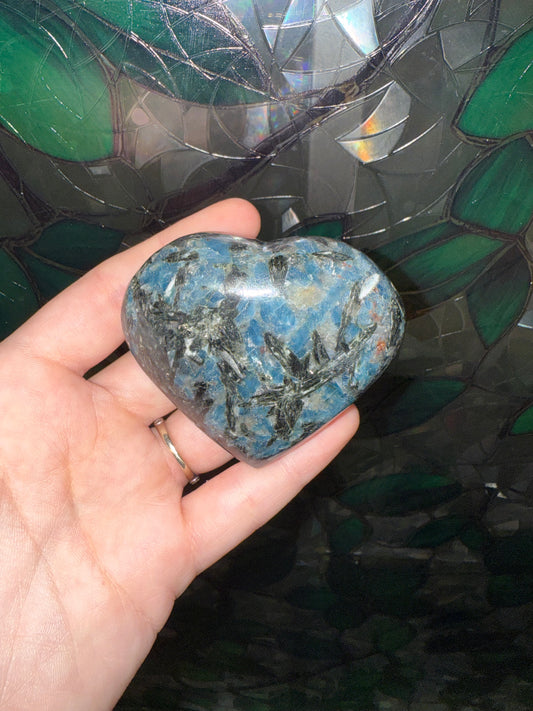 Blue Kyanite w Black Tourmaline heart